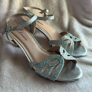 Lauren Lorraine “Vanessa” women’s heels size 7.5 Sparkling Silver